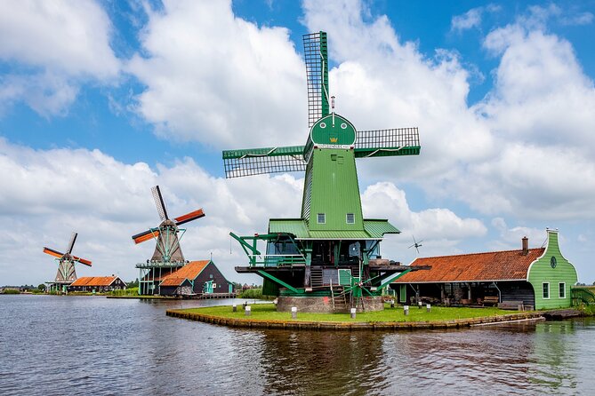 Amsterdam: Windmills, Cheese and Volendam Tour with Video Guide - Stop 2: Alida Hoeve Cheese Farm Gouda Tasting Lesson