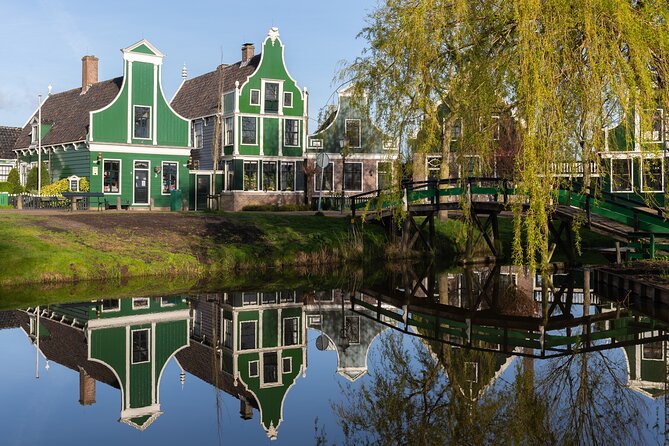 Amsterdam: Windmills, Cheese and Volendam Tour with Video Guide - Video Guide and On-the-Road Comfort