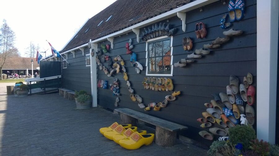 Amsterdam: Zaanse Schans 3-Hour Small Group Tour - Small-Group Touring: Getting Answers Without the Herd