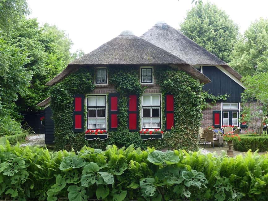 Amsterdam: Zaanse Schans and Giethoorn Guided Combo Tour - Price and value: is $128 a fair deal for this 8-hour combo?