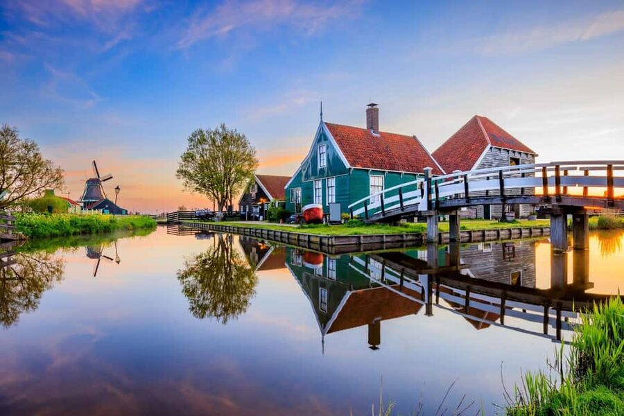 Amsterdam: Zaanse Schans, Cheese Tasting & Volendam Tour - Who this tour fits best (and who should skip it)