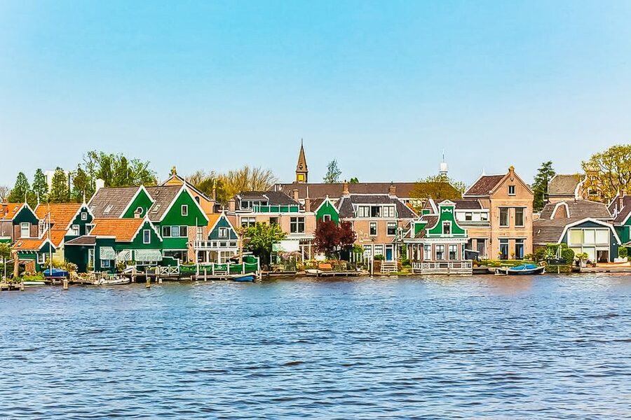 Amsterdam: Zaanse Schans, Edam, Volendam & Marken Bus Tour - Volendam’s Harbor Streets and Marken’s Village Feel
