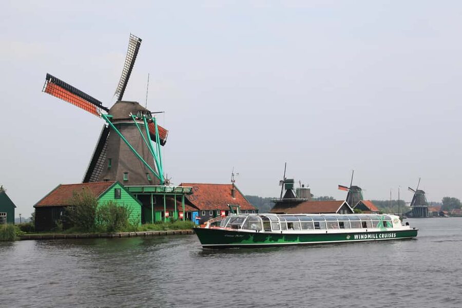 Amsterdam: Zaanse Schans, Marken, Volendam, & Edam Day Tour - Marken walking tour: colorful streets and strong village character