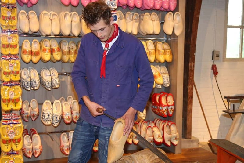Amsterdam: Zaanse Schans, Marken, Volendam, & Edam Day Tour - Cheese factory stop: what to expect and how to make it count