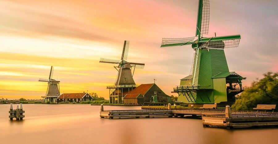 Amsterdam: Zaanse Schans, Windmills & Giethoorn Private Trip - Cheese farm stop: tasting strategy and what to buy
