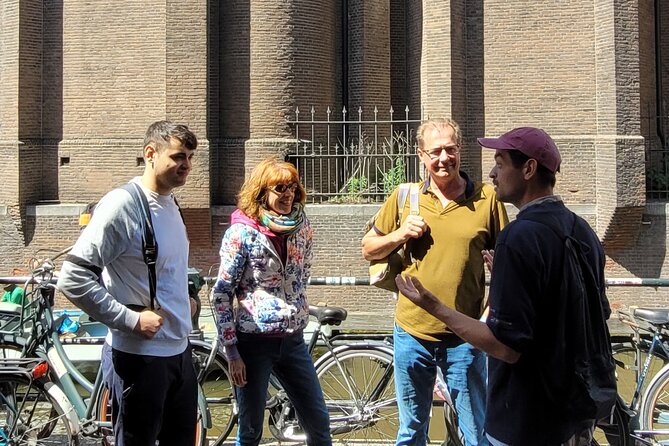 Anne Frank and Amsterdam Jewish History Walking Tour - Meeting at Beursplein and the pace of an easy-to-follow route