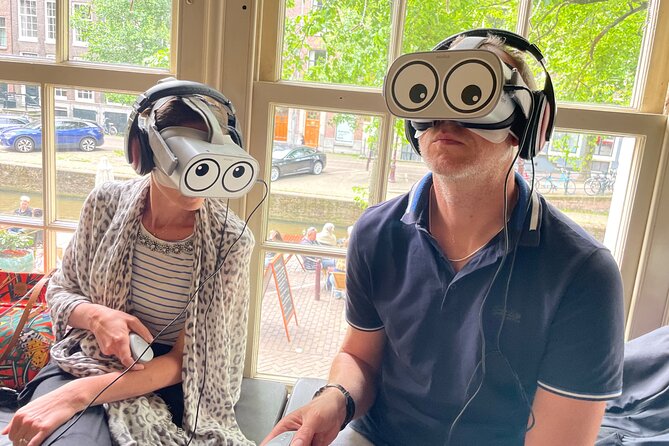 Anne Frank's Last Walk & See Anne Frank House in Virtual Reality - Prinsengracht canal walk: the long waterway feeling in your legs
