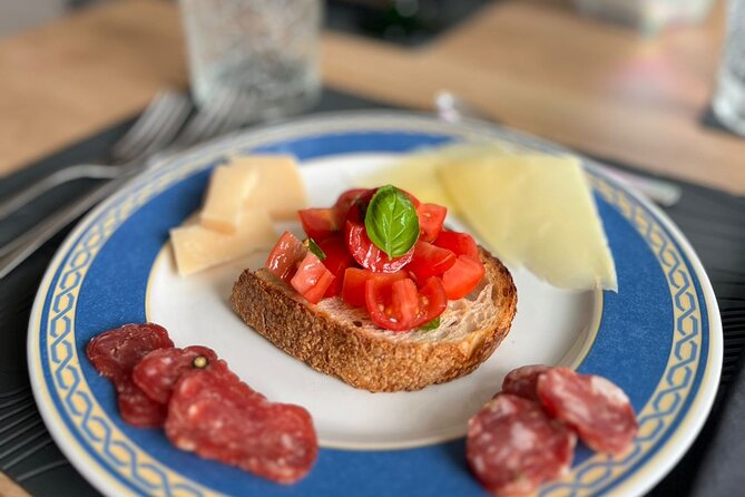 Authentic Italian Dinner in Cozy Canal Home in Amsterdam - Key reasons this dinner works so well
