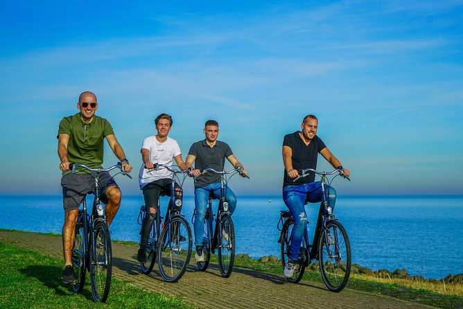 Bike rental Volendam - Explore the Countryside of Amsterdam - Monnickendam Old Center and the Beer-Brewery Stop
