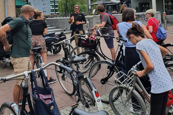 Bike tour in Amsterdam with an Italian guide - The Italian guide angle: clarity in a city that changes fast