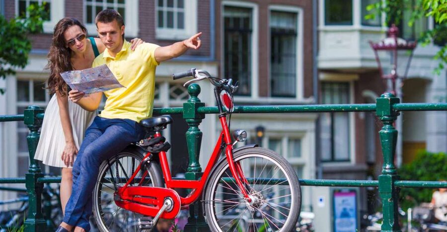 Bike Tour of Amsterdam Old Town, Top Attractions and Nature - Why a private Amsterdam bike loop fits the Old Town best