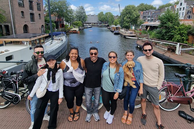 Bill's Bike Tour Amsterdam - Culture, Liberalism & Tolerance - Where you meet and how the tour starts smoothly