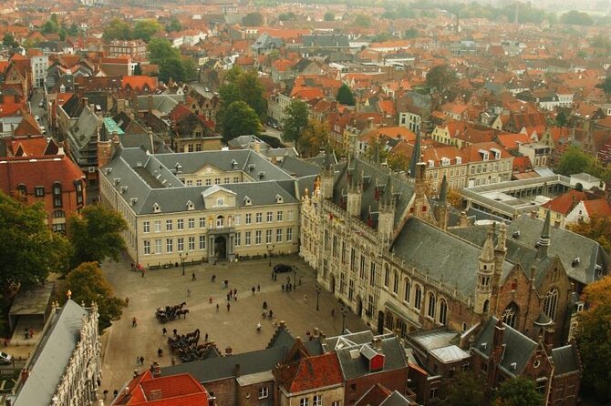 Bruges bus tour from Amsterdam - Chocolates, beer lore, and “spot the medieval” skills