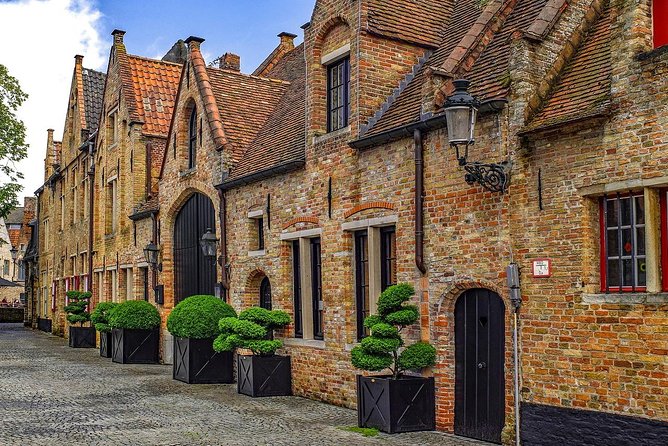Bruges Full day private trip from Amsterdam - Leaving Amsterdam early, arriving ready to enjoy Bruges