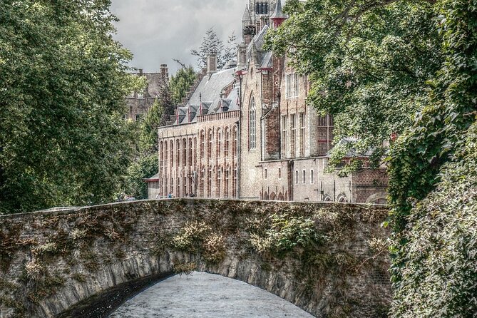 Bruges Tour from Amsterdam - Free time in Bruges: shopping, beer, and chocolate hunts