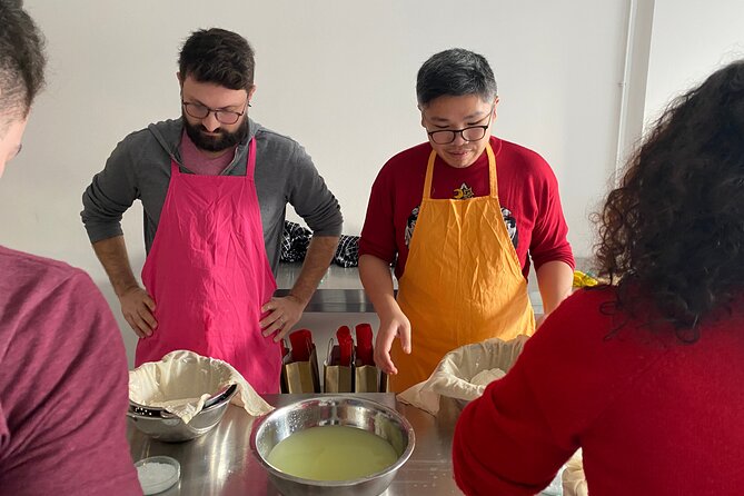 Cheese making workshop next to De Hallen, heart of Amsterdam - The tasting finish: homemade cheese, spices and herbs, plus a drink