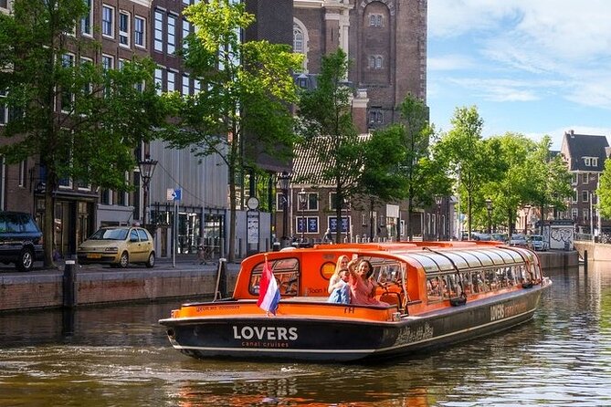 Combo Ticket: Xtracold Icebar Amsterdam and 1-Hour Canal Cruise - The included 3 drinks: fun factor, but know what you’re buying