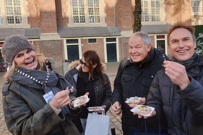 CULTURE with bite, culinary city tour - Dam Square: big-city symbolism with human stories