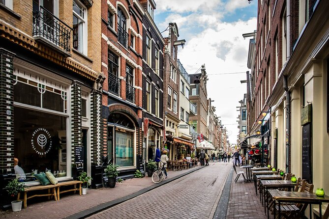 Cursed Houses of Jordaan: Self-Guided Mystery Walk in Amsterdam - How the Questo game works (and what to do before you go)