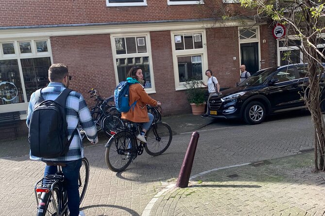 Daily group bike tour in Spanish. - Key things to know before you pedal