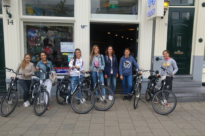 Daily group bike tour in Spanish. - Stop 4: Vondelpark, the ride through the park (not just a view)