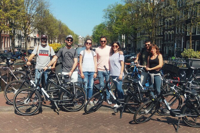 Daily group bike tour in Spanish. - Getting started at Spuistraat 30 (and not losing time)