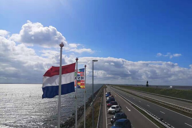 Day Tour Giethoorn, Afsluitdijk and Zaanse Schans with Boat Cruise - Zaanse Schans windmill-area craft day: cheese, clogs, and diamonds