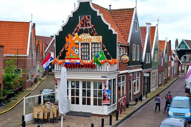 Day Trip from Amsterdam to Zaanse Schans Windmills and Volendam - Comfort tips for an easy 8-hour countryside loop