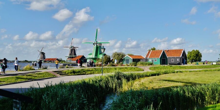 Day Trip to Zaanse Schans, Volendam and Marken - Private 8-hour pacing: what you’re really buying from Amsterdam
