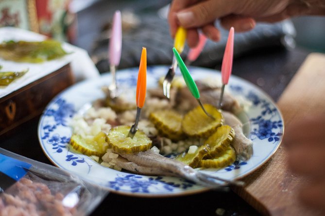 Discover Amsterdam's Culinary Scene: Morning Food Tour - Why the Small Group Size (6 Max) Changes Everything