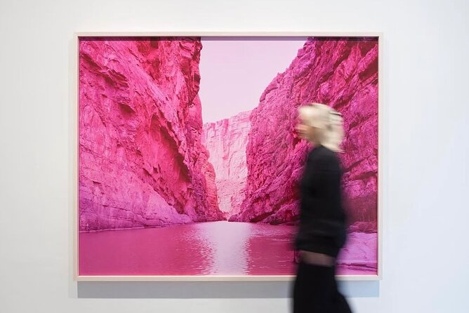 Discover Amsterdam's top Art Galleries - Stop 3: internationally recognized artists and gallerist insights