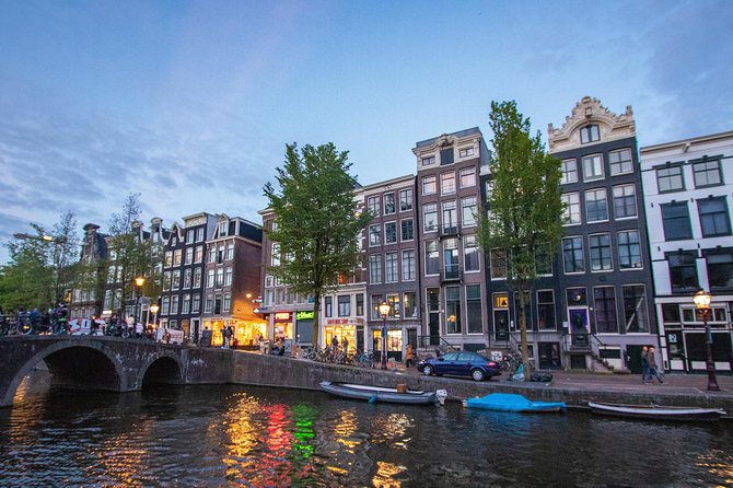 Discover the LGBT side of Amsterdam with a Local - Starting on Prins Hendrikkade: the route that sets the mood