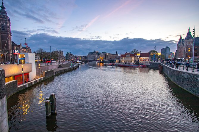 Discover the LGBT side of Amsterdam with a Local - Group size and comfort: the difference between 8 and 20