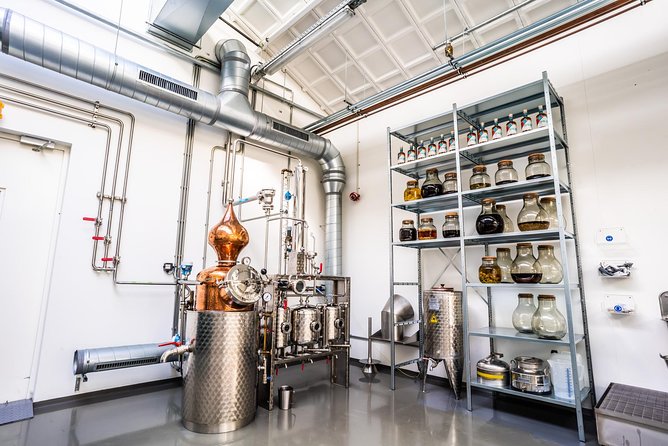 Distillery Tour & Rum Tasting @Spirited Union Rum Co. (Amsterdam) - Finding Helicopterstraat 32 and timing it right