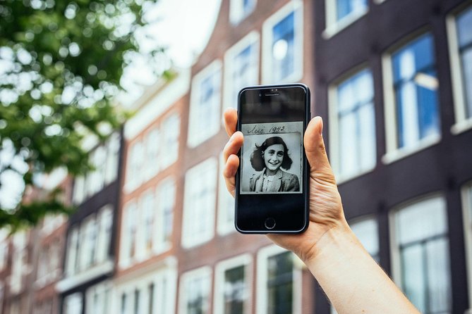 Drinks & Bites in Amsterdam Private Tour - Anne Frank House area pause: meaningful context, shorter time