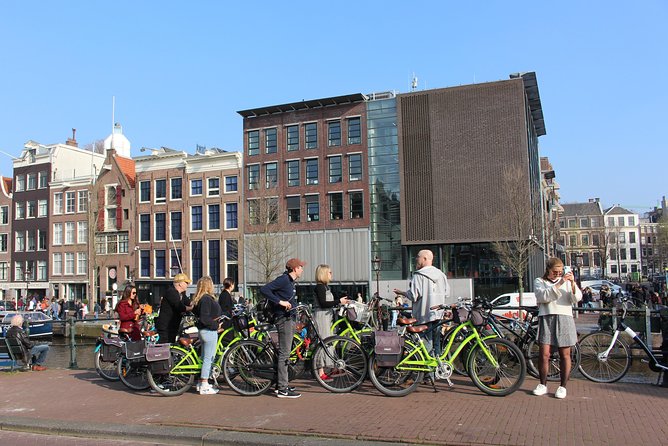 E-Bike Tour, Amsterdam's Highlights and Hidden Gems - Why Amsterdam’s streets feel made for an e-bike tour