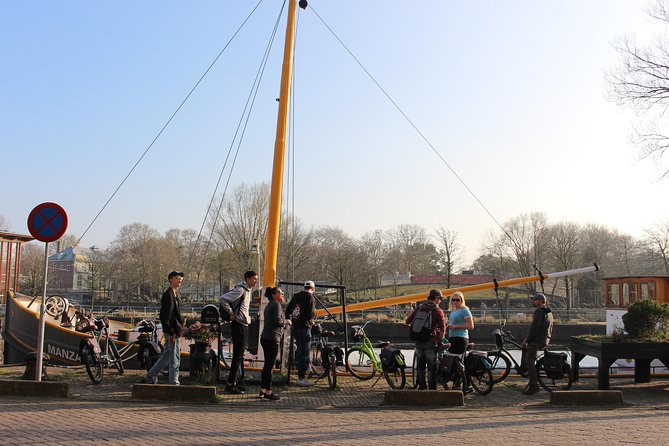 E-Bike Tour, Amsterdam's Highlights and Hidden Gems - Cycling past Rijksmuseum and Museum Square: art-corridor energy, on wheels
