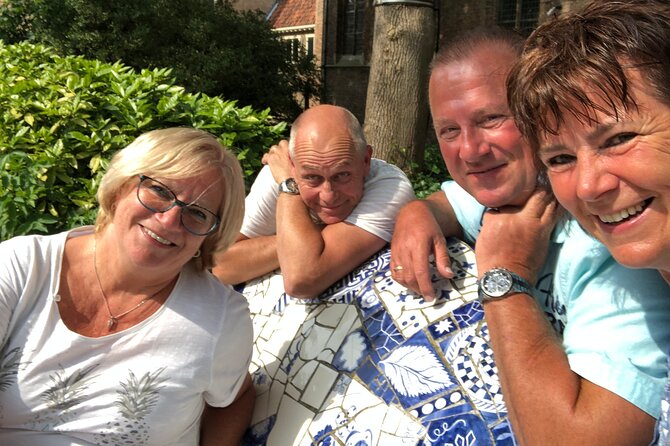 e-Scavenger hunt Volendam: Explore the city at your own pace - Price and time: is $37.33 per group good value?