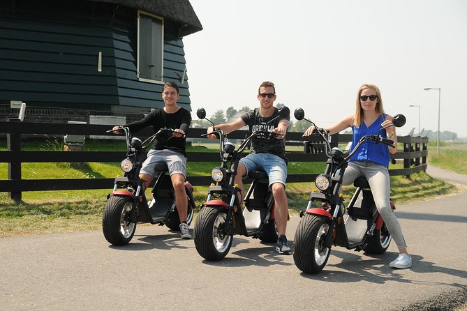 E-scooter rental Volendam - Countryside of Amsterdam - Logistics that matter: licence, weather, and GPS vs map