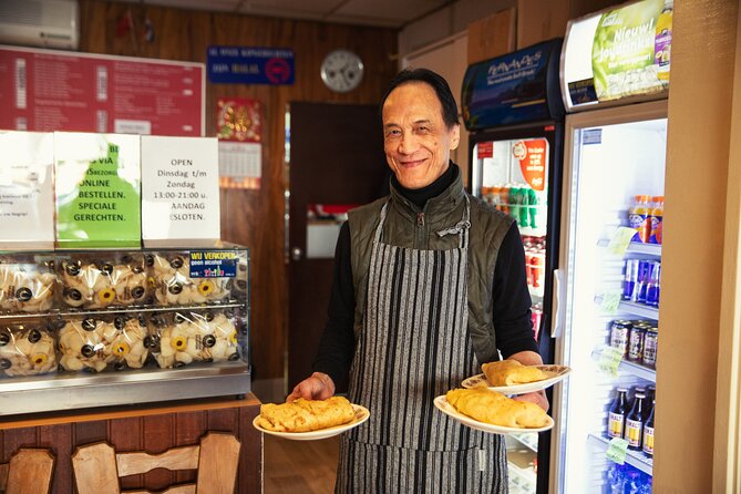Eating Amsterdam: Albert Cuyp Market & The Pijp Food Tour - Lunchcafé Bozz and broodje gezond: the sit-down break that feels local