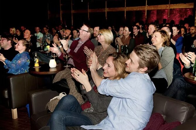 English Comedy Show Amsterdam: Boom Chicago - Your two-hour night: what happens once you’re inside