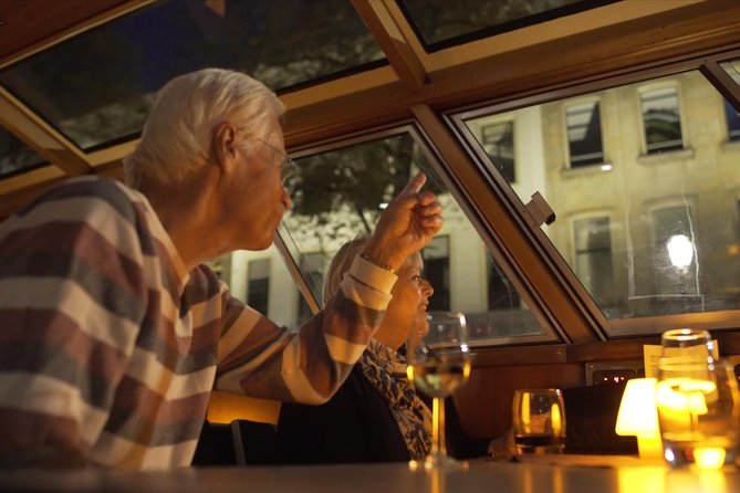Evening Canal Cruise in Amsterdam with Wine & Cheese Option - Seating, crowds, weather, and easy photo hacks through the windows