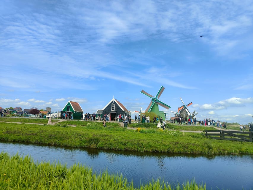 Excursion from Amsterdam to the windmills of Zaanse Schans - Should you book this Zaanse Schans excursion?