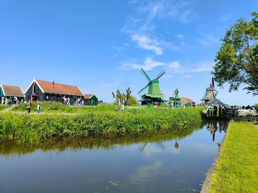Excursion from Amsterdam to the windmills of Zaanse Schans - Zaanse Schans windmills: what you actually see on the ground