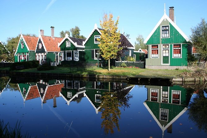 Excursion to the mills of Zaanse Schans - Zaanse Schans mills stop: what you’re really paying for