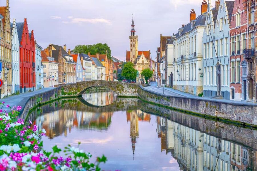 From Amsterdam: Bruges Day Tour in Spanish or English - The Comfortable Bus Ride: Toilet, Timing, and Guide Energy