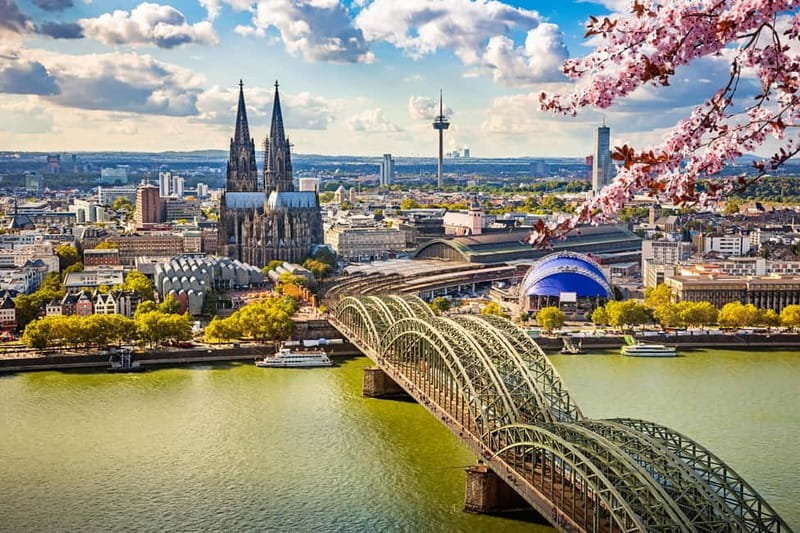 From Amsterdam: Cologne Full-Day Tour - Getting ready: what to bring so your day stays comfortable