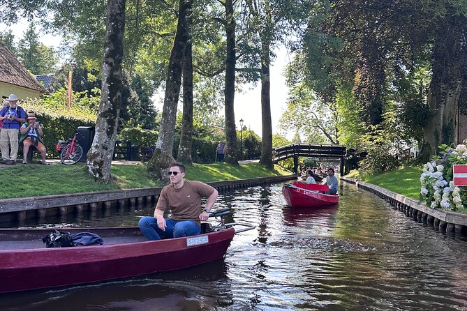 From Amsterdam: Giethoorn Day Trip with Canal & Village Tour - Key Things You’ll Notice on This Giethoorn Day Trip