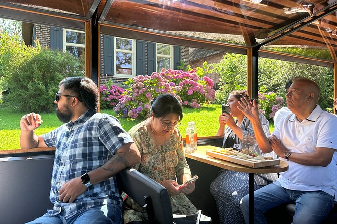 From Amsterdam: Giethoorn Day Trip with Canal & Village Tour - Lunch in Giethoorn: A Simple Win for Time and Stress