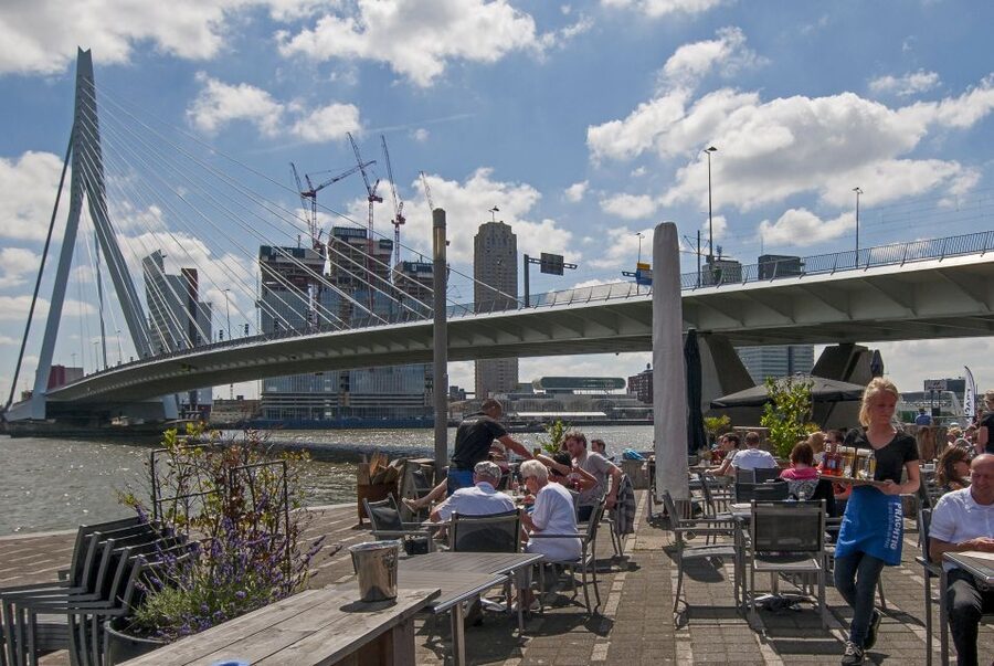 From Amsterdam: Guided Trip to Rotterdam, Delft & The Hague - Starting point in Amsterdam: easy to find, but don’t be late